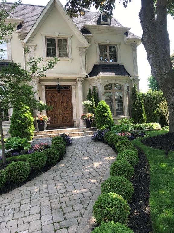 TBG's 2018 tour features gardens in Windfields Estate. (Photos by Lorraine Flanigan)