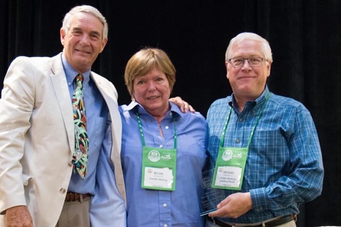 Allan Armitage presents Gold Award to Garden Making’s Beckie Fox and Michael Fox in Atlanta.